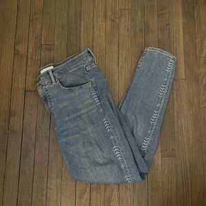LOFT Modern Skinny Crop Jeans!